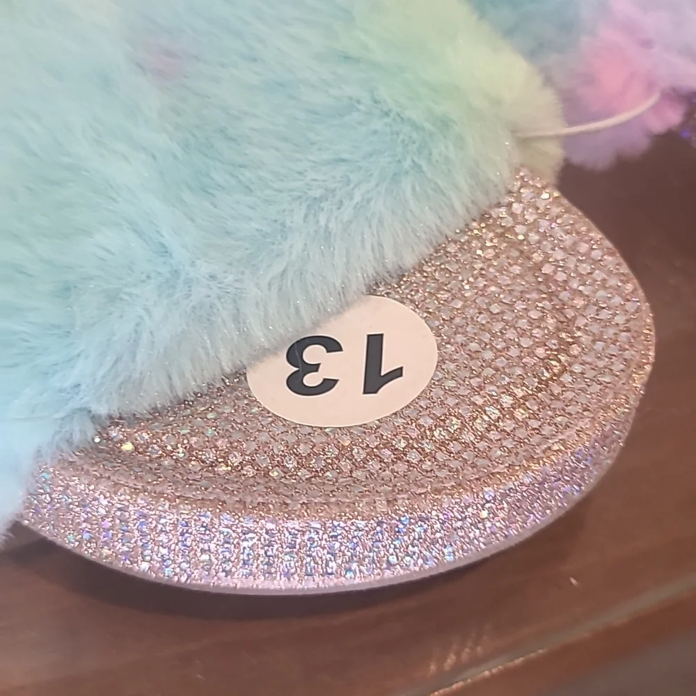 NWT Tahari girls fluff glitter slides size 13